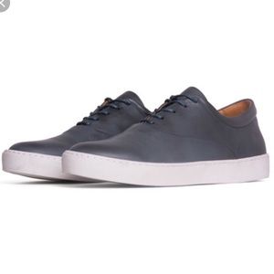 Jak’ gray leather sneakers size 11.5